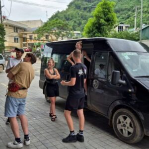 Hanoi To Hue Luxury Car - VNT Private Car