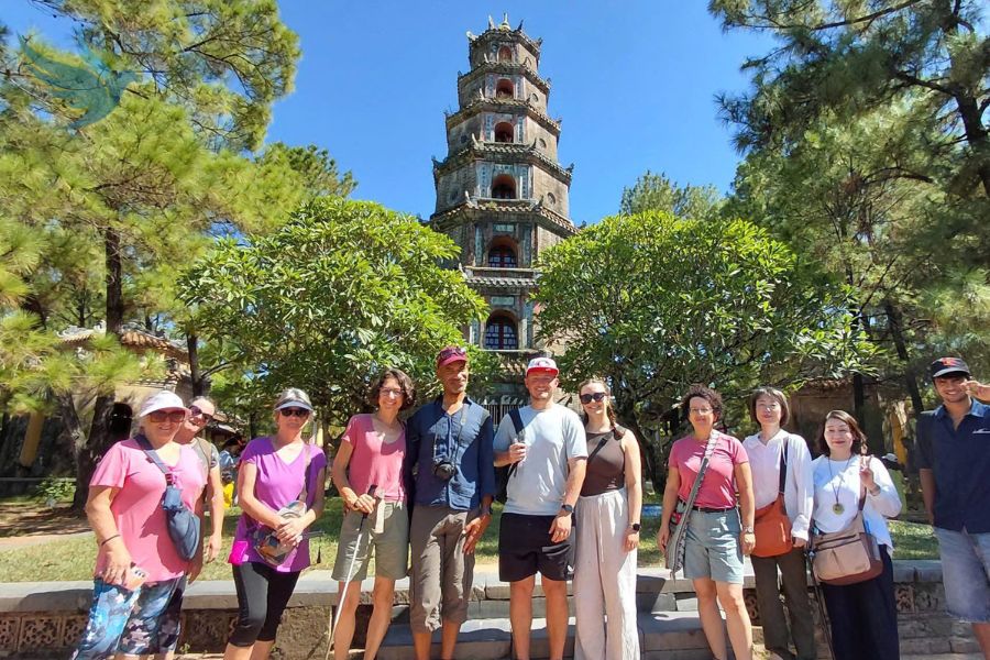 Hanoi To Hue Luxury Car - VNT Private Car