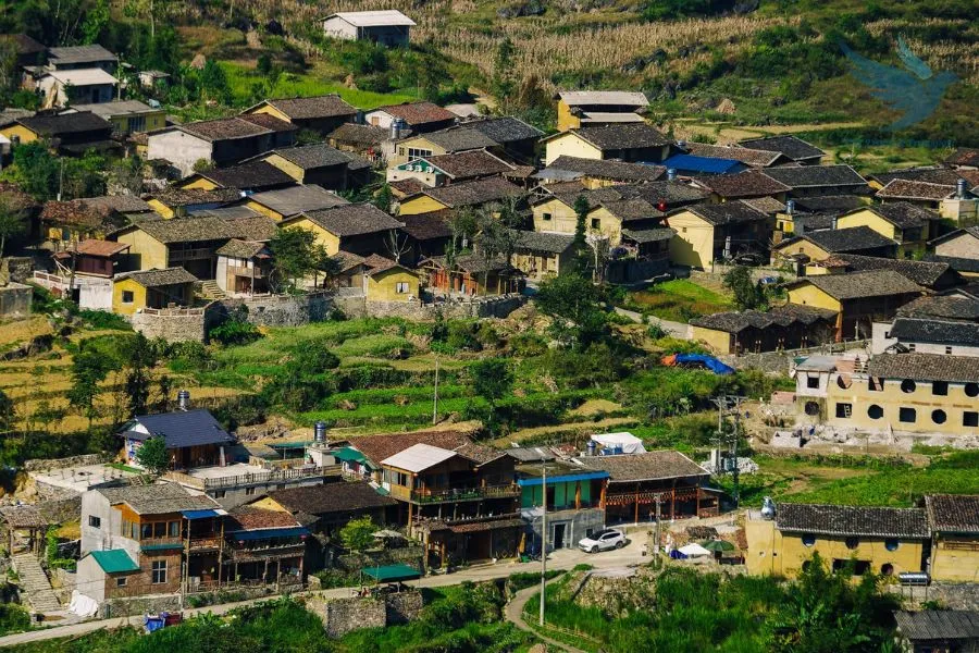 Hanoi To Lo Lo Chai Village Private Car - VNT Private Car