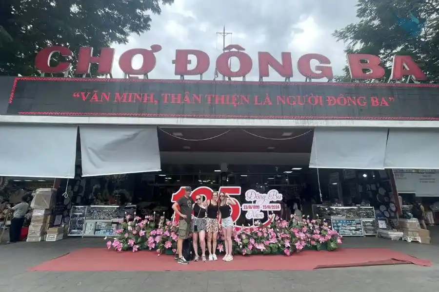 Dong Ba Market - VNT Travel