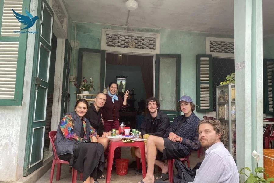 Ba Minh Restaurant - VNT Travel