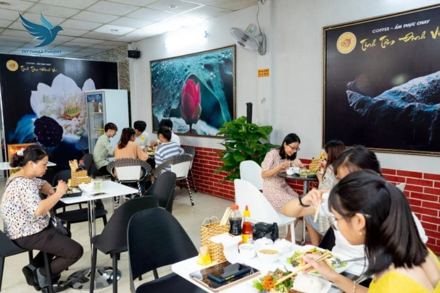 Tinh Tam Dinh Vu Restaurant - VNT Travel