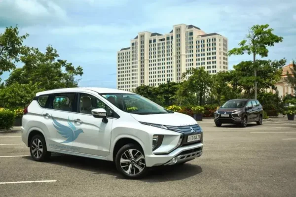 Cat Bi Airport to Halong Bay private car - VNT Travel